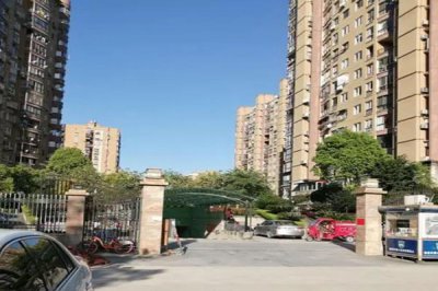 西藏林芝市锦绣江南 （500多户888Q4.3寸+空降闸+广告门）