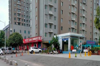 重庆万州区新京岸上蓝山小区800多户采用名科彩色4.3寸可视对讲系统